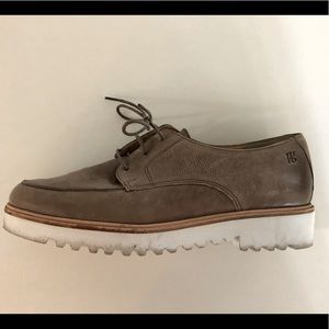 Paul Green taupe oxfords. Size 8